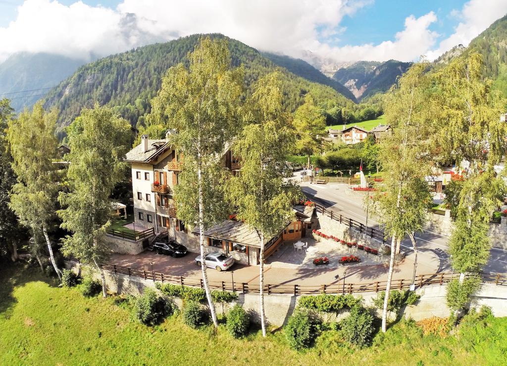 Hotel Stella Del Nord Courmayeur Buitenkant foto