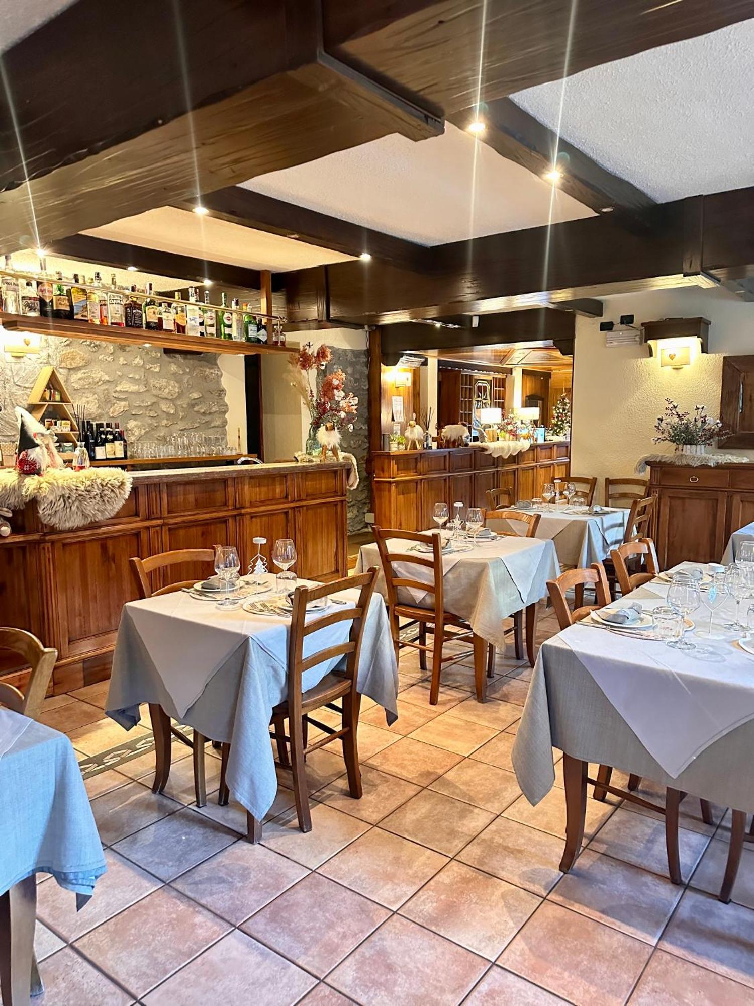 Hotel Stella Del Nord Courmayeur Buitenkant foto